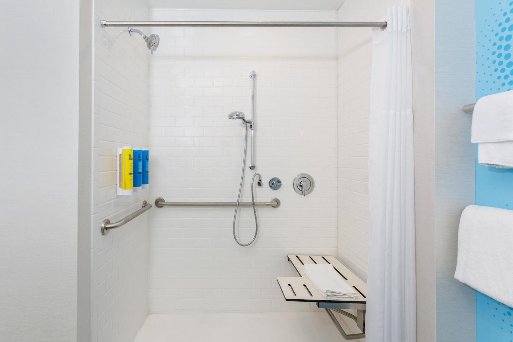 Tru By Hilton Panama City Beach Upper Grand Lagoon Bagian luar foto